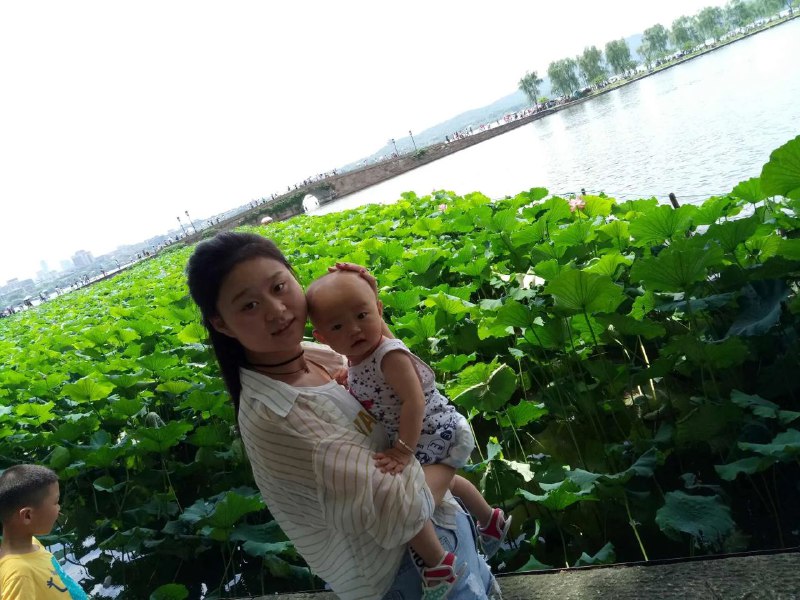 时间过的真快，一晃快十年了！真的好怀恋以前