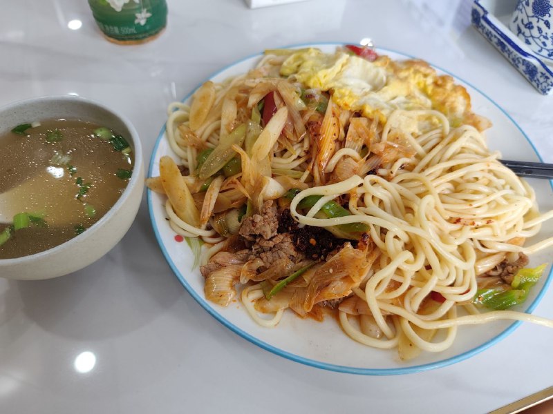 又是葱爆牛肉拌面